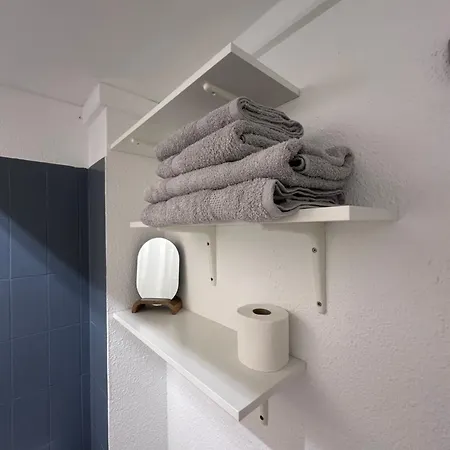 Studio Sur Le Port De Hyeres - A 2Min Des Plages, Clim & Balcon Extérieur photo