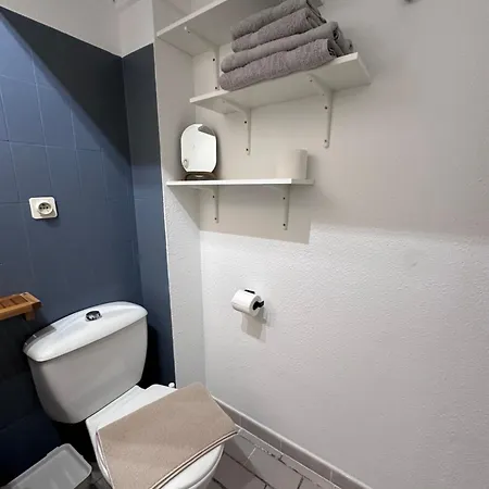 Studio Sur Le Port De Hyeres - A 2Min Des Plages, Clim & Balcon Extérieur photo