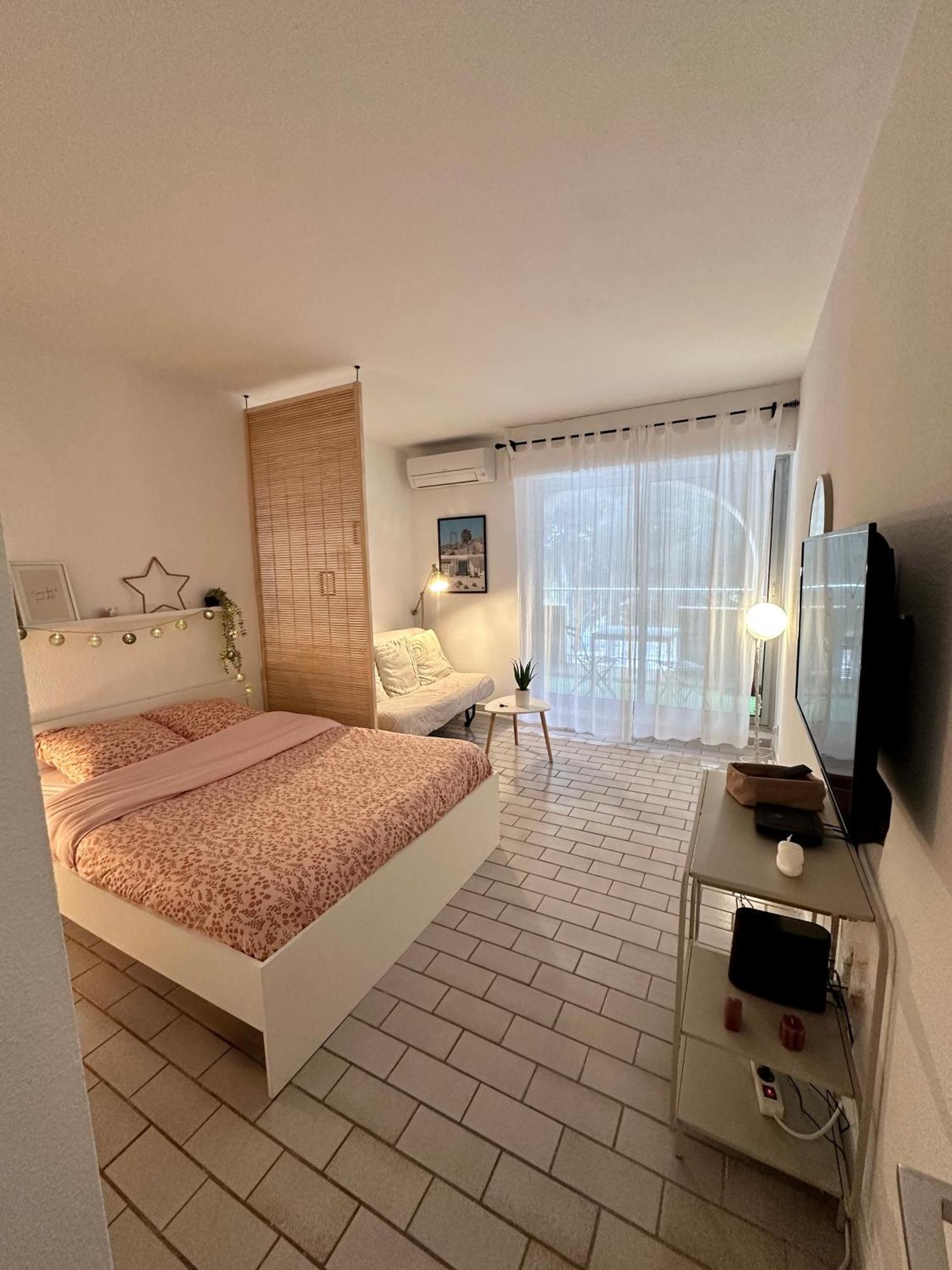 Sur Le Port De - A 2min Des Plages, Clim & Balcon Apartment